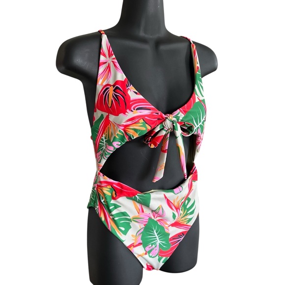 Swimsuit Lex Breezy size small - Picture 2 of 8
